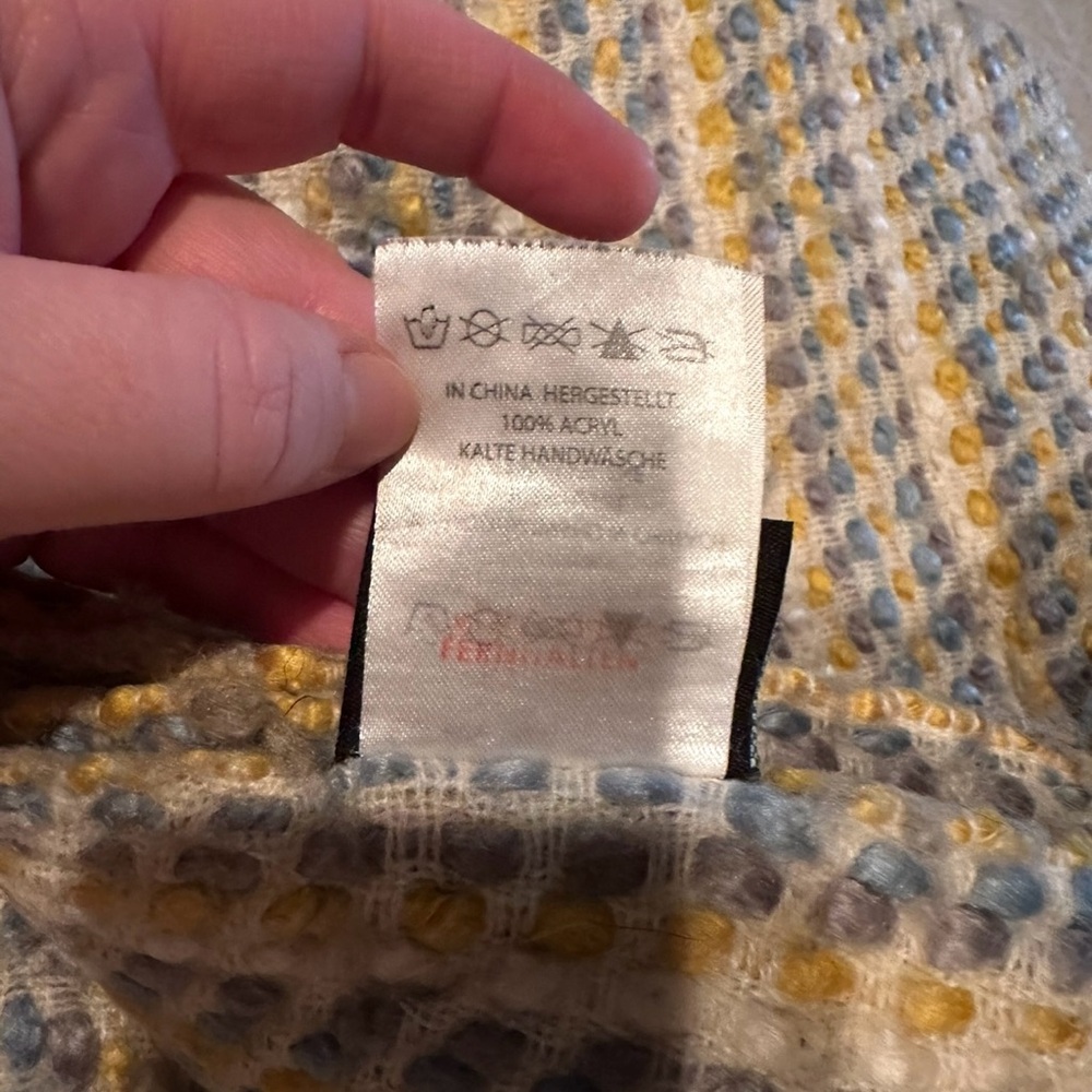 Cynthia Rowley blue/ yellow throw with fringe! Super soft! Used condition! - Picture 6 of 7